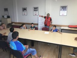 FAMILIAS CUATRO EN RAYA Y PREGUNTAS CULTURA 25-07-2019